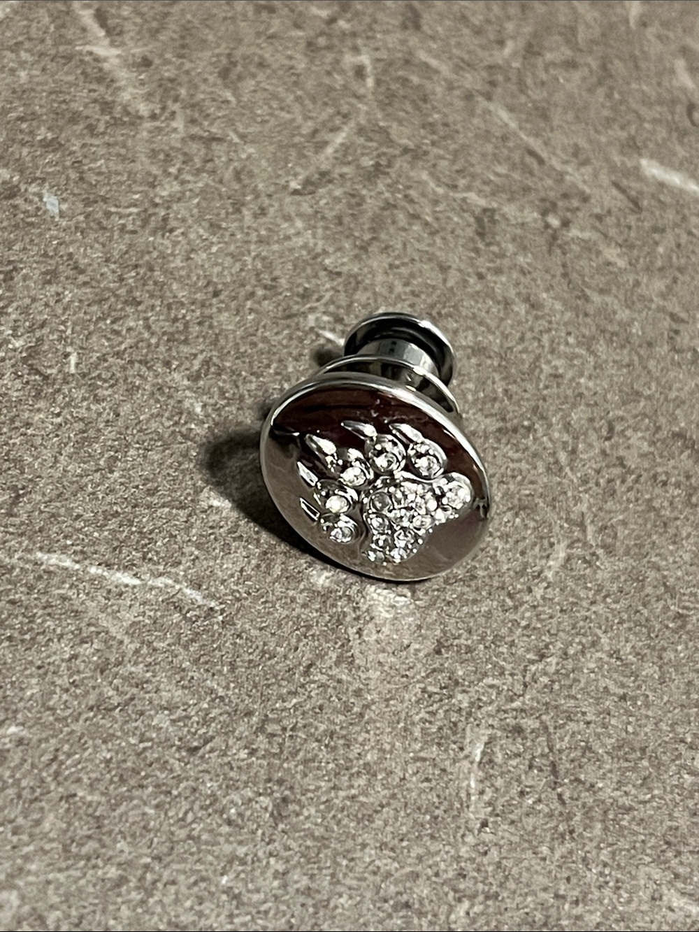 2017 Swarovski Men's Silver Tone Crystal Bear Paw Print Lapel Pin 1/2”.